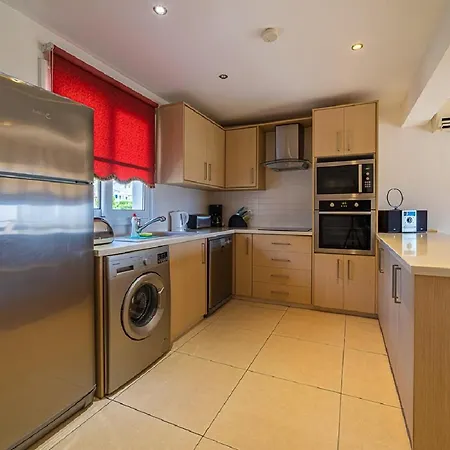 10 In Apartment Coral Bay