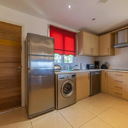 10 In Apartment Coral Bay