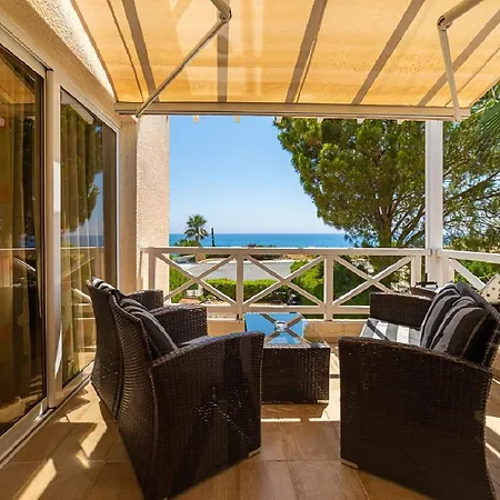 Apartment 10 In Coral Bay